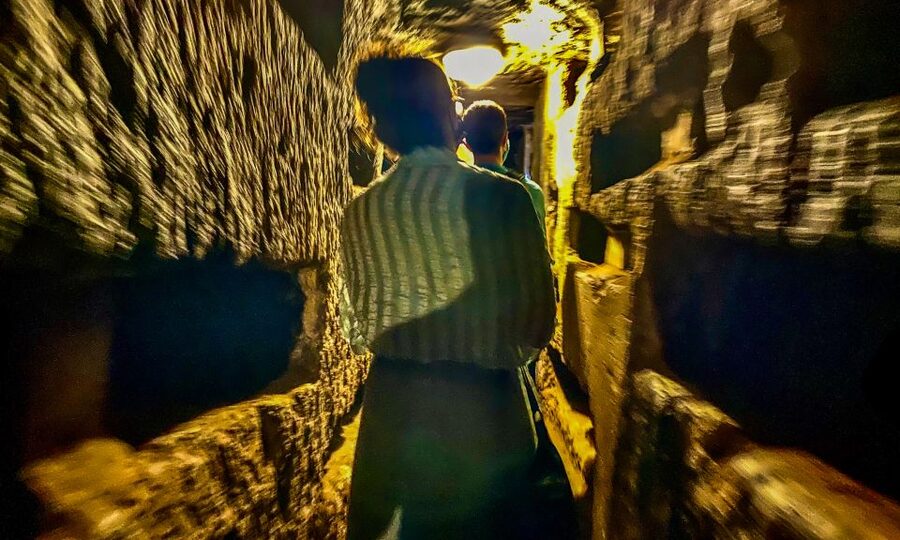 Rome: Guided Roman Catacombs Tour with Transfers - Frescoes, symbols, and the move to Christianity