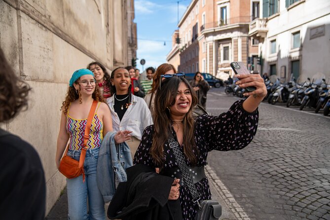 Rome: Guided Small Group Walking Tour of City Highlights - Why this quick Rome walk can be useful