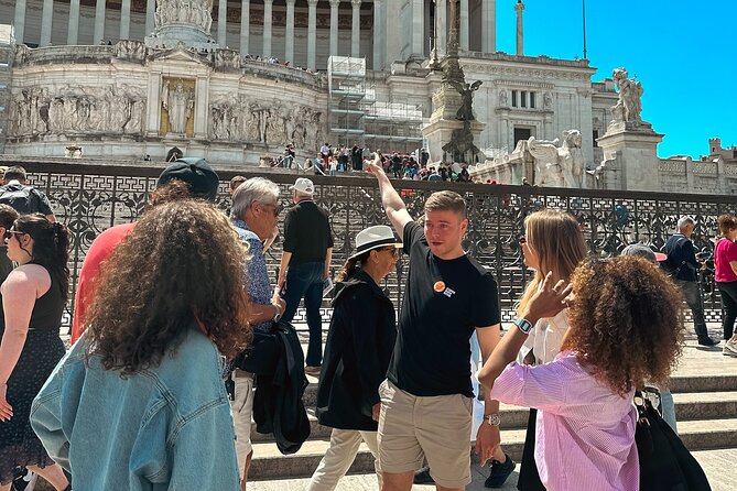 Rome: Guided Small Group Walking Tour of City Highlights - Piazza Navona: an easy finish with room to continue