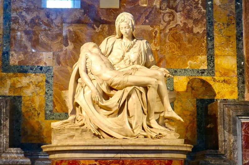 Rome: Guided Tour of St. Peter's Basilica, Grottoes & Square - Small group or private tour?