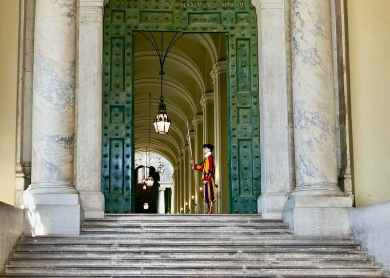 Rome: Guided Tour of St. Peter's Basilica, Grottoes & Square - What the $22 St. Peter’s tour actually covers