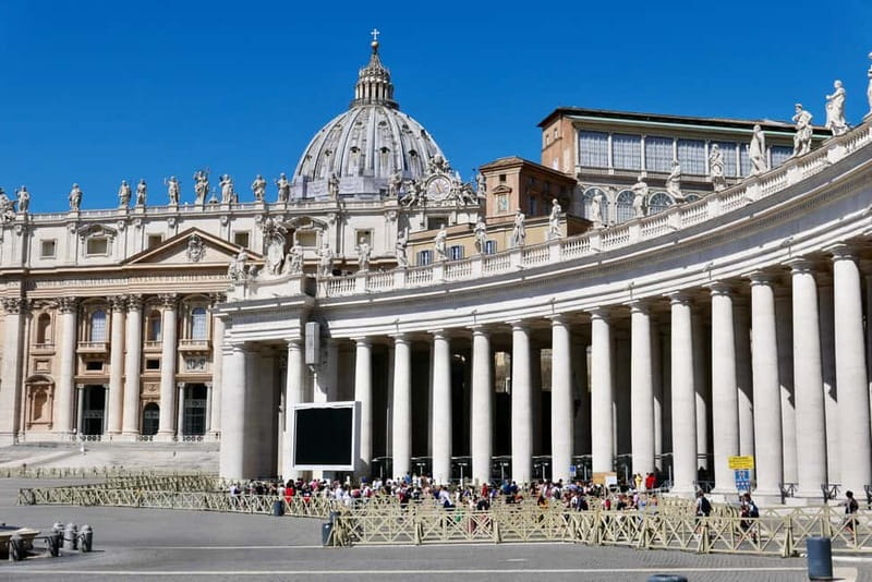Rome: Guided Tour of St. Peter's Basilica, Grottoes & Square - Meeting Bernini in St. Peter’s Square