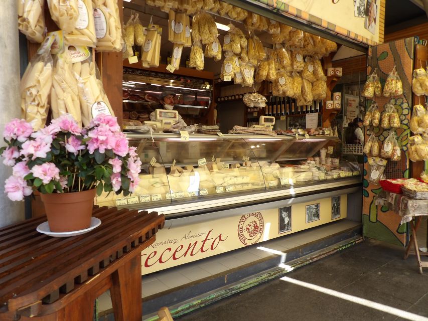 Rome: Guided Walking Tour and River Boat Ride - Santa Maria brings art and dress rules into focus