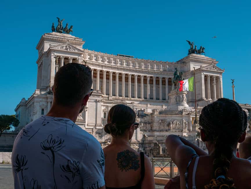Rome: Guided Walking Tour in English or Spanish - A night walk through Rome’s open-air museum