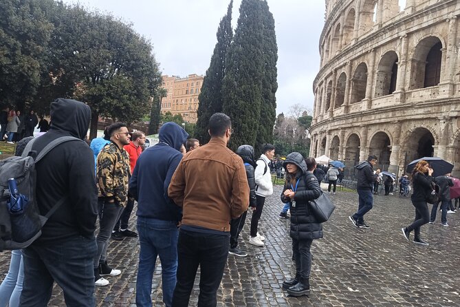 Rome Guided Walking Tour of the Colosseum - Palatine Hill and the extra time you control