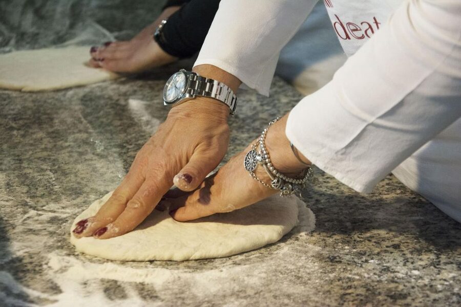 Rome: Hands-On Pizza Making Class near the Vatican with Wine - Who will get the most from this class