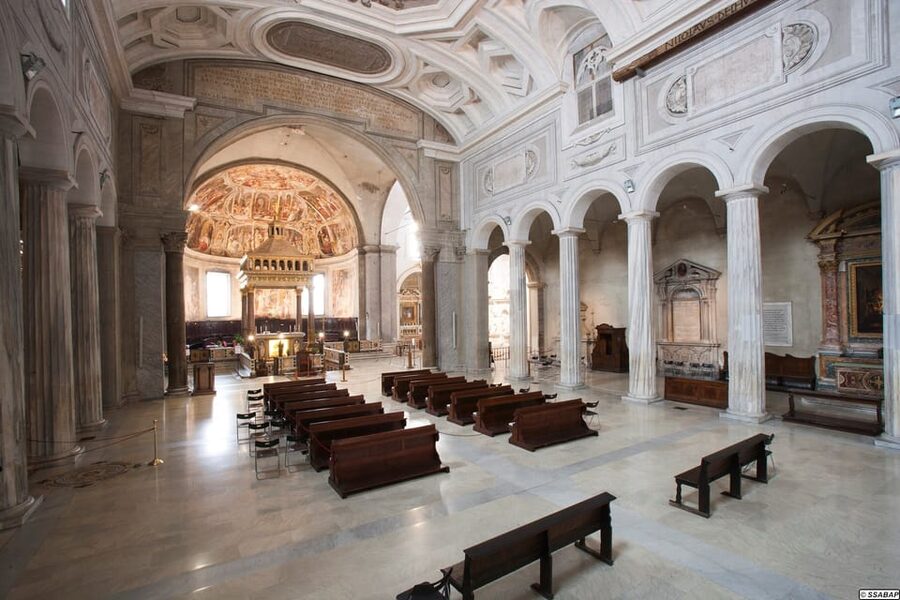 Rome: Hidden depths - Unveiling Underground Treasures Tour - Crossing Oppian Hill and the Domus Aurea area