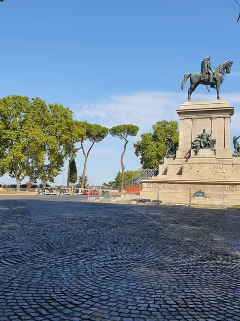 Rome: Highlights Golf Cart Tour with Pizza Snack & Gelato - Aventine Hill and Rome’s Old Defensive Walls