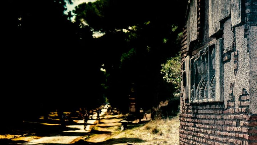 Rome: Hike along the ancient Appian Way - From S. Maria delle Mole to the old road