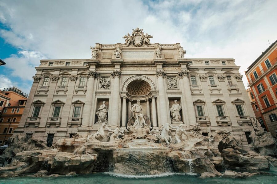 Rome: Historic Squares Guided Walking Tour - What the guides add to the experience