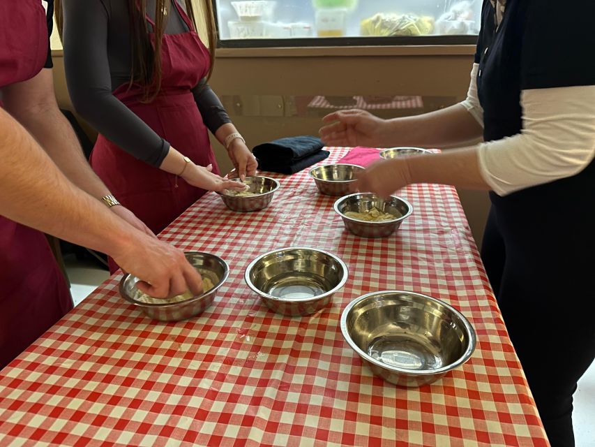 Rome: Homemade Pasta and Tiramisu Cooking Class - Key points at a glance