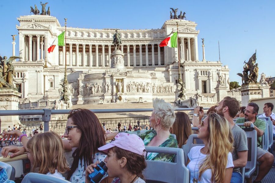 Rome: Hop-On Hop-Off Bus and Optional Cruise Port Transfer - Pantheon, Trevi Fountain, and Spanish Steps