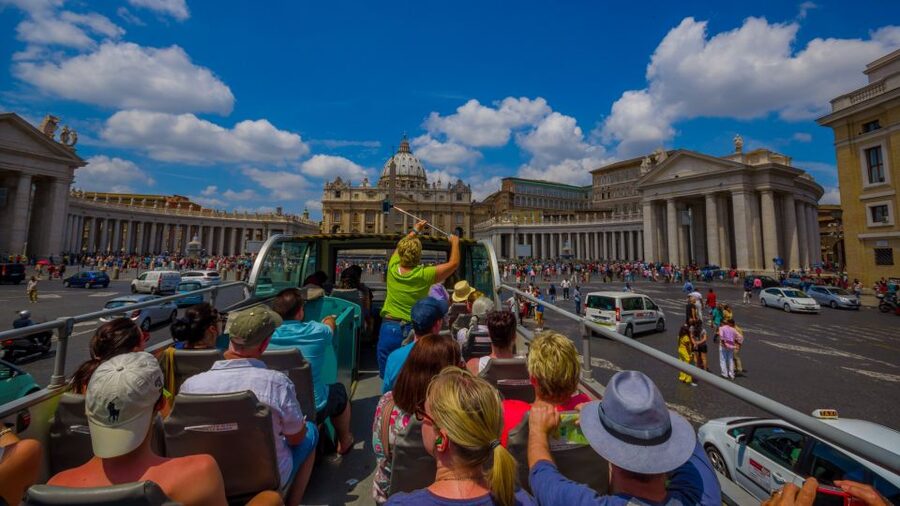 Rome: Hop-on-Hop-off Bus with Vatican and Sistine Chapel - Meeting the guide near the Vatican Museums