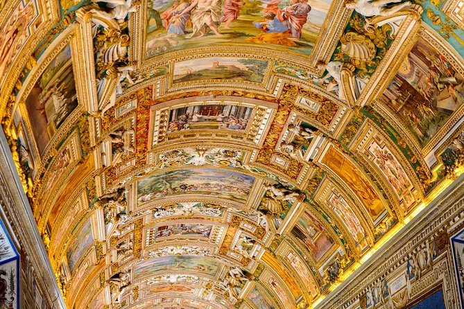 Rome Hop On Hop Off Open Bus + Vatican Museum Sistine Chapel Tour| Fast Track - The Vatican Museums and Sistine Chapel visit