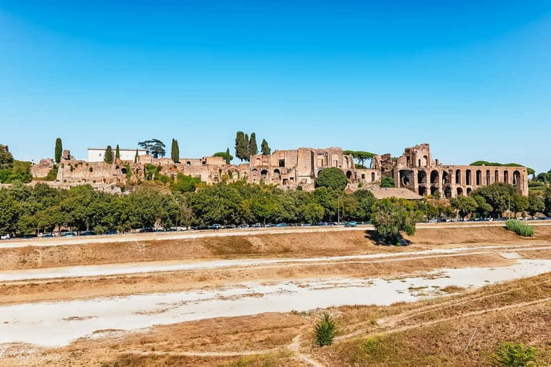Rome: Hop-on Hop-off Sightseeing Bus Tour with Audioguide - Stop 5 at Piazza Venezia and the Roman Forum area