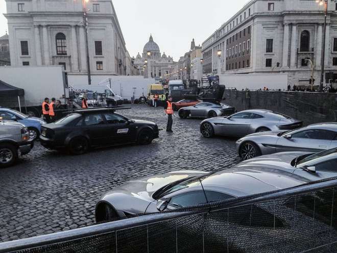 Rome: James Bond Spectre Tour by Minivan - A Bond-style introduction to Rome after dark