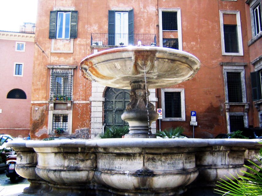 Rome: Jewish Ghetto and Trastevere Small Group Tour - Crossing the Tiber and reaching Tiber Island