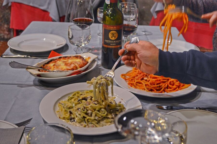 Rome: Jewish Ghetto & Campo de Fiori by Night Food Wine Tour - The Jewish Ghetto, where food carries memory
