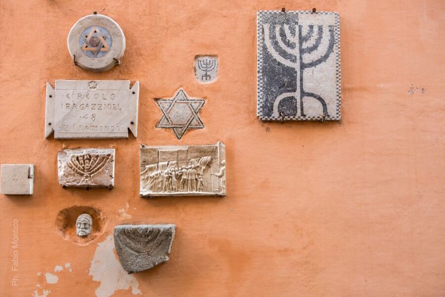Rome: Jewish Ghetto, Great Synagogue & Trastevere Tour - Inside the Great Synagogue of Rome
