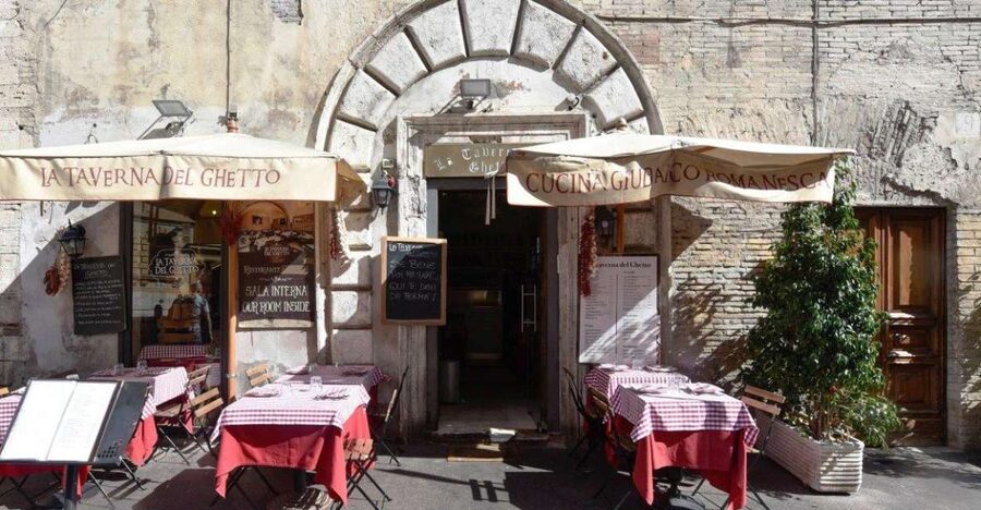 Rome: Lunch or Dinner with typical Roman Dishes - A Roman table in the old Jewish Quarter