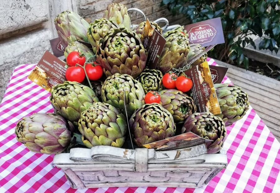 Rome: Lunch or Dinner with typical Roman Dishes - Booking and timing advice