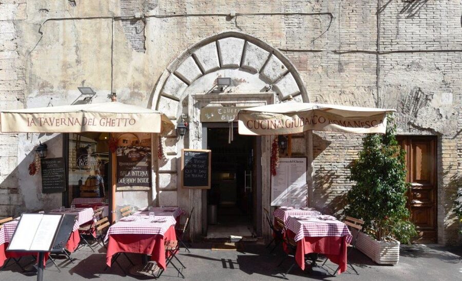 Rome: Lunch or Dinner with typical Roman Dishes - Choosing between Carbonara, Amatriciana, and ragù