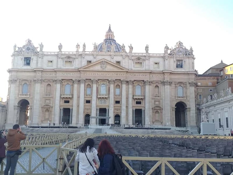 Rome: Majesty of the Vatican Small-Group Walking Tour - Inside the Vatican Museums for 105 minutes