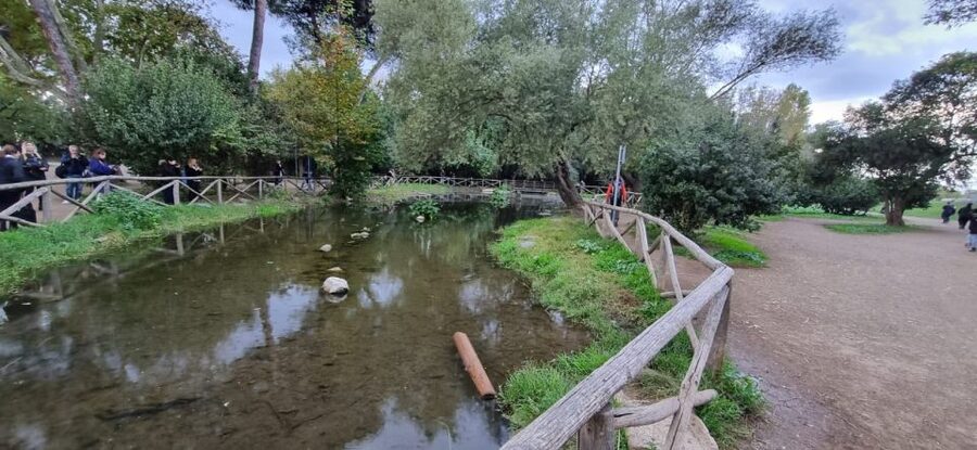 Rome: Mini hike to the ancient Parco degli Acquedotti - Porta Furba and a useful café pause