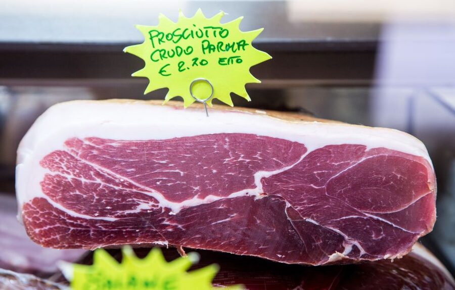 Rome: Monti Neighborhood Lunch or Dinner Food Tour - Guides, group size, and the personal touch