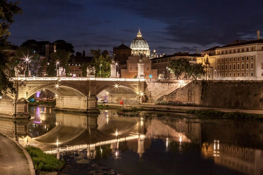 Rome: Murder Mysteries of Rome Guided Walking Tour - Ponte Sisto and the Fountain of the Mask