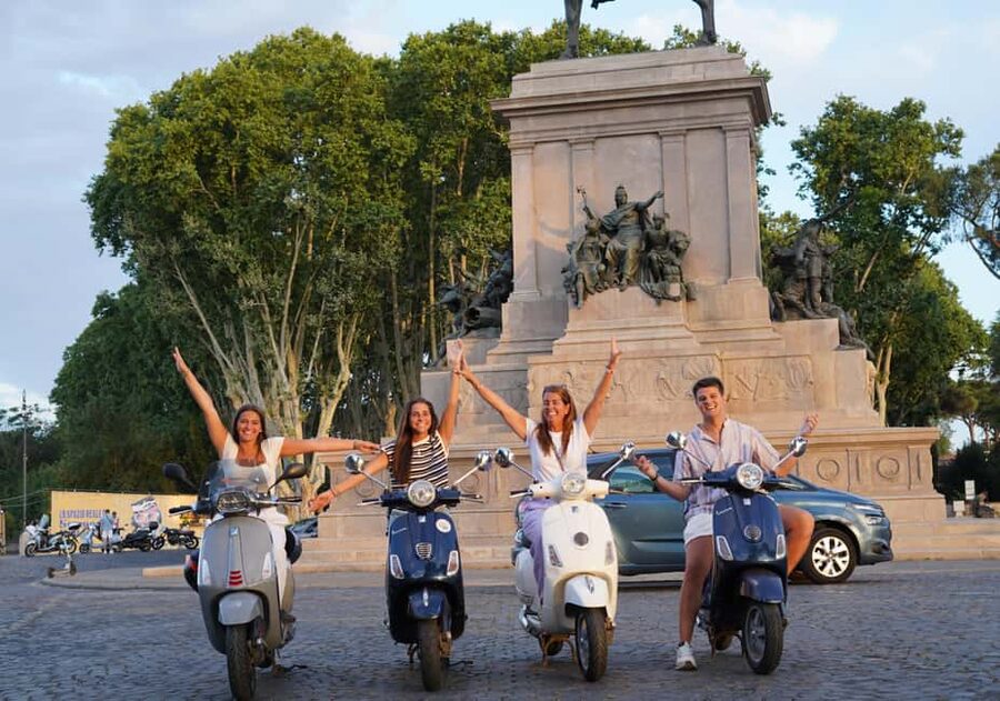 Rome: Night Photo Tour by Vespa with Aperol Spritz - Starting beside the Colosseum