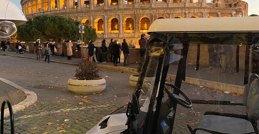 Rome: Night Tour by Golf Cart with Italian Dinner and Gelato - Pickup and the first view of the city