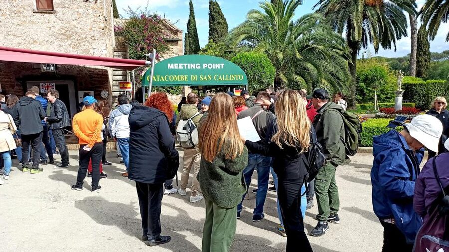 Rome: Official Catacombs Guided Tour with Golf Cart Shuttle - The quiet archaeological park above ground