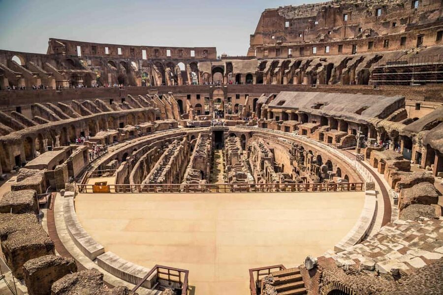 Rome: Out Of Crowds Colosseum Gladiator's Arena Guided Tour - The first 30 minutes, seeing the Colosseum facade