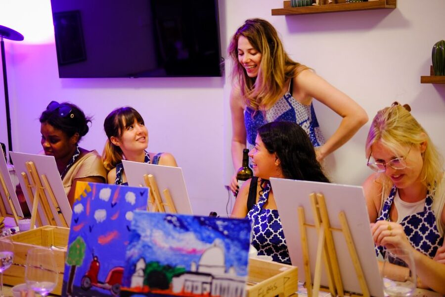Rome: Painting Class with Unlimited Wine - Painting Rome instead of only photographing it