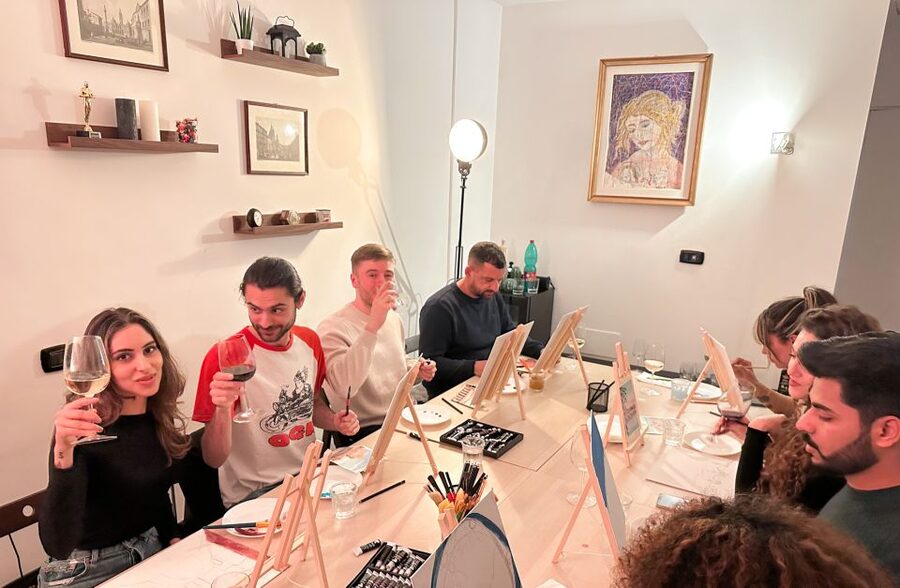 Rome: Painting Class with Unlimited Wine - Timing and practical planning