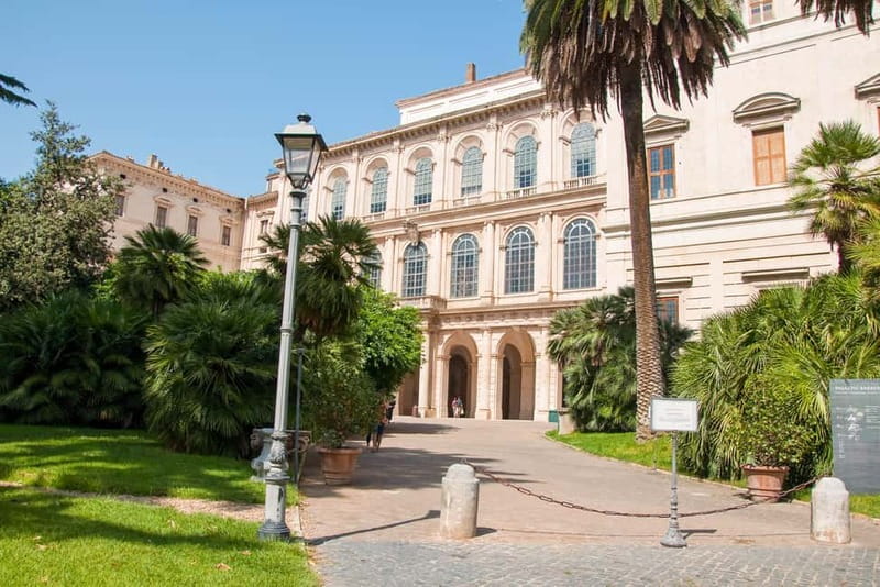 Rome: Palazzo Barberini Galleria Corsini Ticket & Audioguide - Palazzo Barberini and the Barberini family connection
