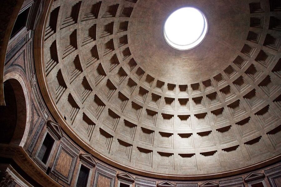 Rome: Pantheon Guided Tour with Skip-the-line Ticket - Raphael’s tomb and the later Pantheon