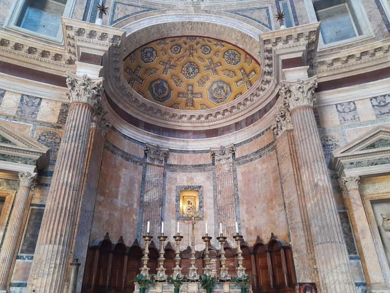 Rome: Pantheon Priority Entry Ticket & Audio Guide App - Marble, chapels, and important tombs