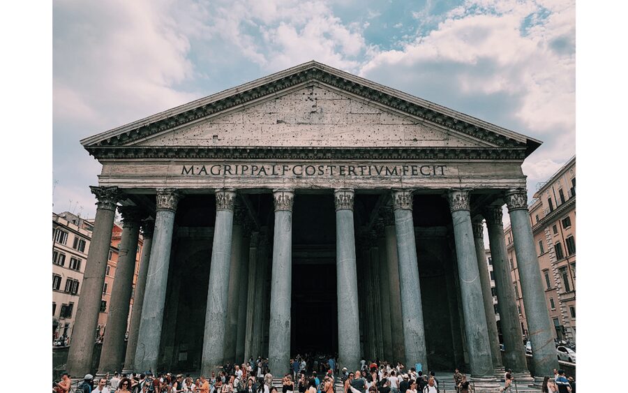 Rome Pantheon Semi-Private Guided Tour with an Archaeologist - Entering the Pantheon with a guide
