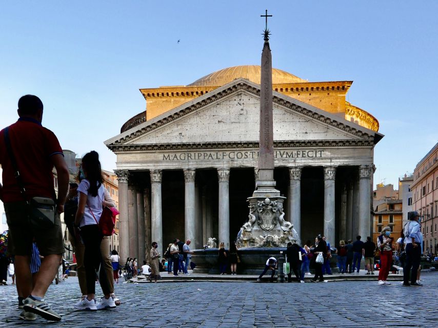 Rome: Pantheon Small Group Tour and Skip-the-Line Ticket - Raphael, royals, and a church with a Roman shell