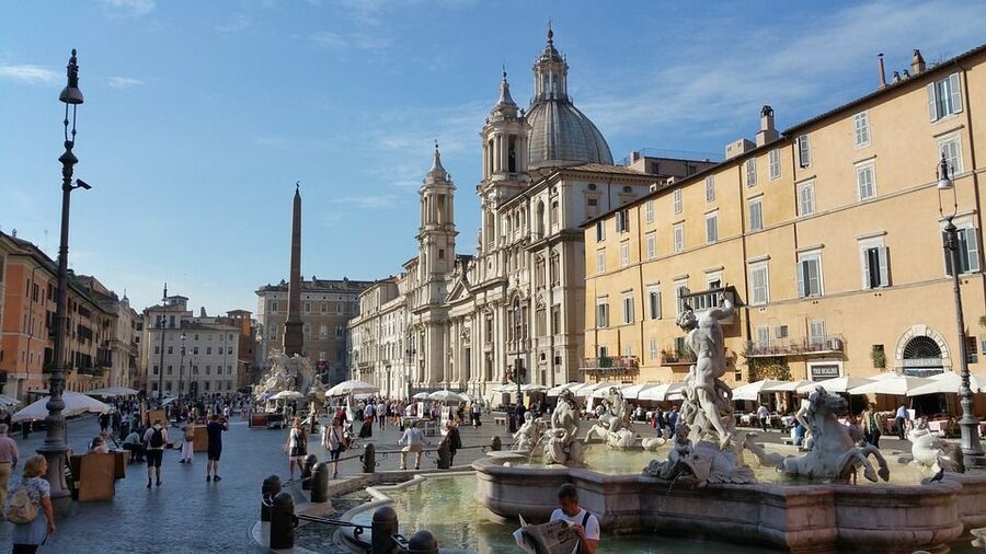 Rome: Pantheon, Trevi, Navona and Spanish Steps Private Tour - Piazza Navona and the theater of the city