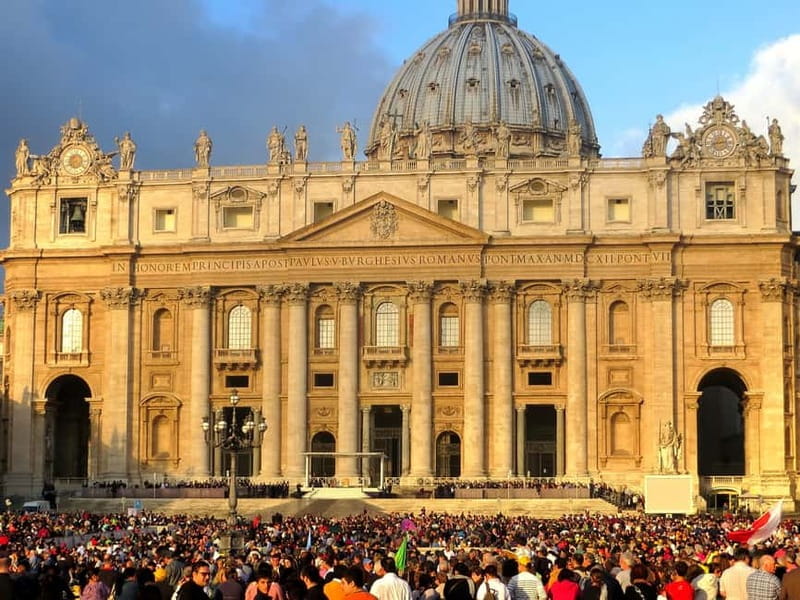 Rome: Papal Audience Experience with Pope Leo XIV - Meeting at Bar L’Ottagona in the center of the square