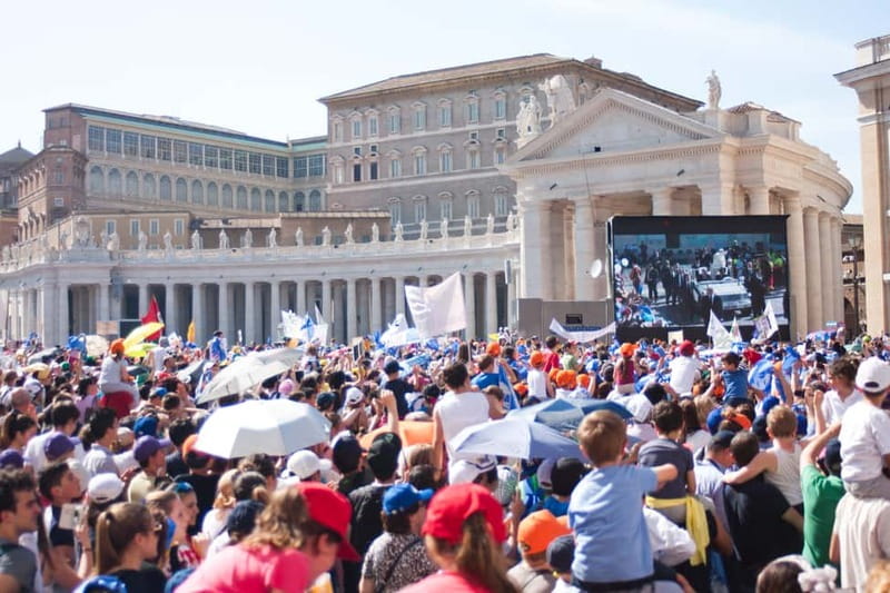 Rome: Papal Audience with Pope Leo IV - Waiting for the Pope and learning the ceremony