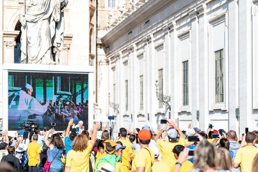 Rome: Papal Audience with Pope Leo IV - Winter audiences and what to wear