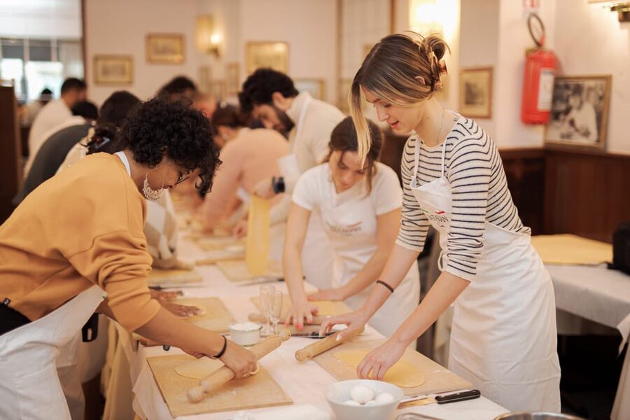 Rome: Pasta and Tiramisu Cooking Class in Piazza Navona - Choosing your sauce: four Roman-friendly options