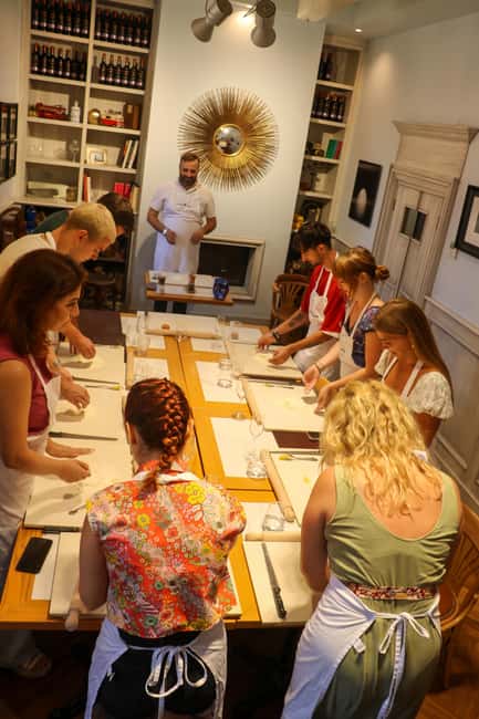 Rome: Pasta and tiramisu perfection class w/wine & dessert - Who should book this pasta class?