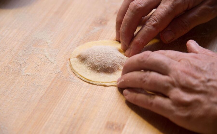 Rome: Pasta and Tiramisu Shared Cooking Class with Wine - Key points at a glance
