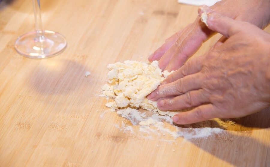 Rome: Pasta and Tiramisu Shared Cooking Class with Wine - Polenta and four-cheese sauce