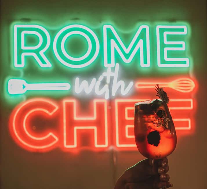 Rome: Pasta Cooking Class with Spritz Cocktails - Carbonara and cacio e pepe, two Roman classics